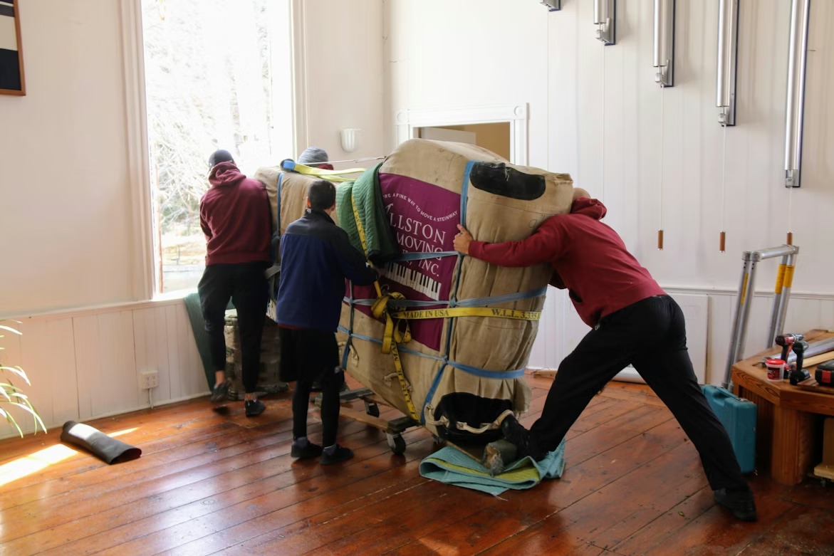 Movers and Packers Truck Loading